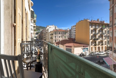Appartement à vendre à NICE Villeneuve-d'Entraunes - 2 pièces - 52 m² 