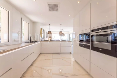 Villa à Mougins &agrave; louer à partir de 26 000 € / semaine, Photo 12