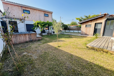 Maison à vendre à MÉRIGNAC Saint-Bruno-Saint-Victor 1 - 7 pièces - 177 m² 