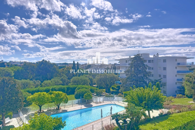 Appartement à vendre à JUAN-LES-PINS Port Vauban - 4 pièces - 91 m² 