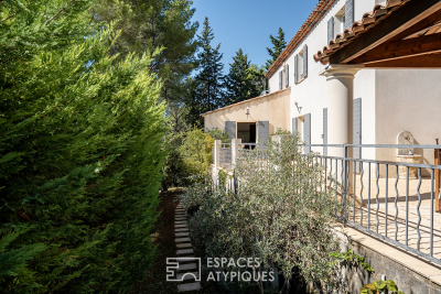 Maison à vendre à AIX-EN-PROVENCE Les Friches-Cadenat - 8 pièces - 260 m² 