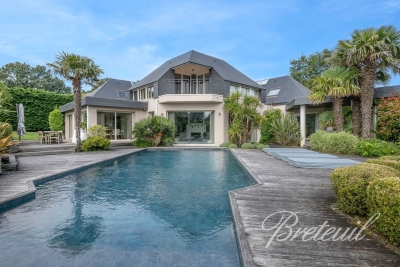 Maison à vendre à ST-ANDRÉ DES EAUX  - 8 pièces - 265 m² 