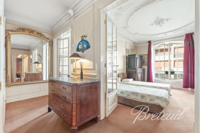 Appartement à vendre à PARIS 16EME Goutte d'Or 4 - 5 pièces - 127 m² 