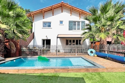 Maison à vendre à LÈGE-CAP-FERRET  - 8 pièces - 205 m² 