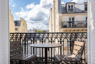 Appartement à vendre à PARIS 8EME Goutte d'Or 4 - 6 pièces - 175 m² 