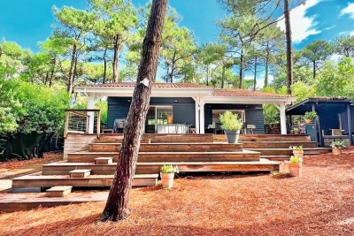 Maison à vendre à LÈGE-CAP-FERRET La Bastide - 8 pièces - 190 m² 