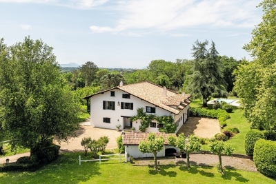 House for sale in real estate BIDART    