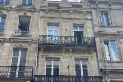 Bien à vendre à BORDEAUX   - 353 m² 