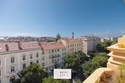 Appartement à vendre à NICE  - 3 pièces - 88 m² 