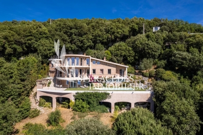 House for sale in CABRIS  - 6 rooms - 191 m² 