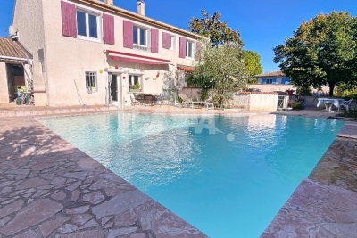 Maison à vendre à MONTBAZIN  - 6 pièces - 139 m² 