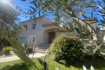 Maison à vendre à MAUSSANE-LES-ALPILLES  - 5 pièces - 97 m² 
