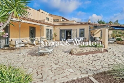 Maison &agrave; vendre &agrave; ST-RAPHAËL  - 6 pi&egrave;ces - 145 m&sup2; 