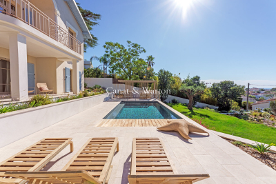 Maison &agrave; vendre &agrave; ST-RAPHAËL  - 8 pi&egrave;ces - 260 m&sup2; 