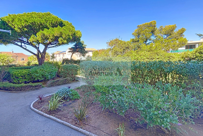 Appartement &agrave; vendre &agrave; SIX-FOURS-LES-PLAGES  - 3 pi&egrave;ces - 71 m&sup2; 