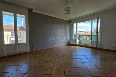 Apartment for sale in CAVAILLON  - 4 rooms - 77 m² 