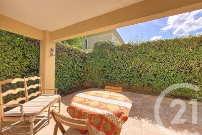 Maison à louer à LA ROQUETTE-SUR-SIAGNE L'Escarène - 4 pièces - 85 m² 