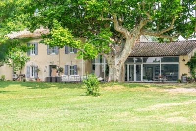 Maison à vendre à MOLLÉGÈS Les Friches-Cadenat - 7 pièces - 250 m² 
