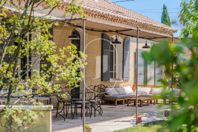 Maison à vendre à ST-RÉMY-DE-PROVENCE La Jarre-Roy d'Espagne - 5 pièces - 187 m² 