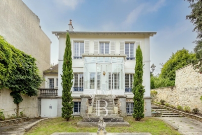 House for sale in real estate VILLE D'AVRAY  - 6 rooms - 175 m² 