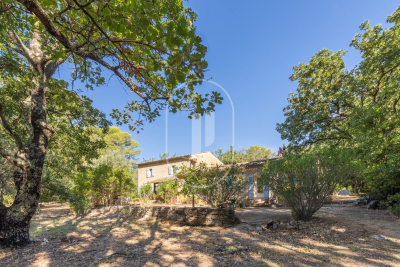 Maison à vendre maison de village terrain var 