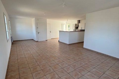 Appartement à louer à STE SOULLE  - 4 pièces - 112 m² 