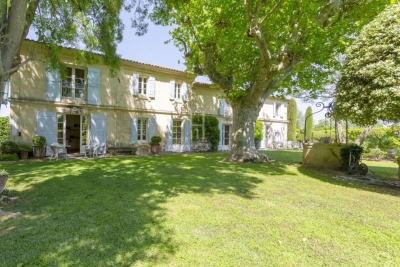 Maison &agrave; vendre &agrave; ARLES  - 9 pi&egrave;ces - 300 m&sup2; 