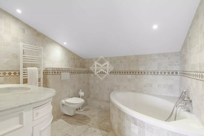 Villa à Grimaud &agrave; louer à partir de 14 000 € / semaine, Photo 19