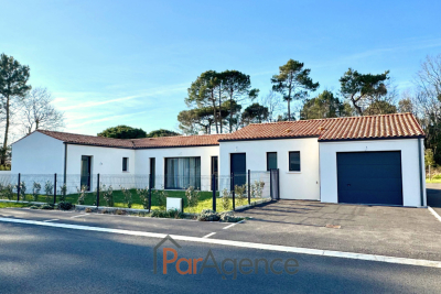 Maison à vendre à LES MATHES Port-d'Envaux - 5 pièces - 135 m² 