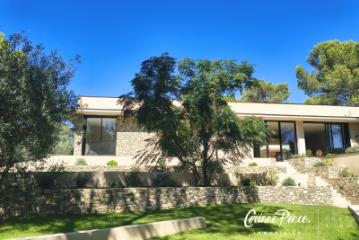 Maison à vendre à NÎMES Robiac-Rochessadoule - 7 pièces - 240 m² 