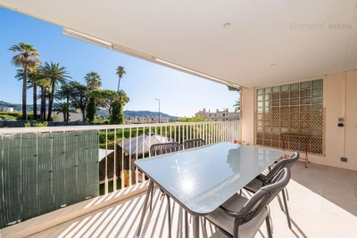 Appartement à vendre à CANNES Le Roc Fleuri-Capitou (Jeanne d'Arc) - 3 pièces - 93 m² 