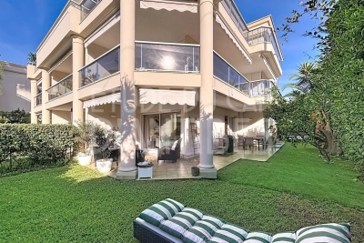 Appartement à vendre à ANTIBES Le Roc Fleuri-Capitou (Jeanne d'Arc) - 3 pièces - 76 m² 