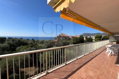 Appartement &agrave; vendre &agrave; ROQUEBRUNE-CAP-MARTIN  - 5 pi&egrave;ces - 135 m&sup2; 