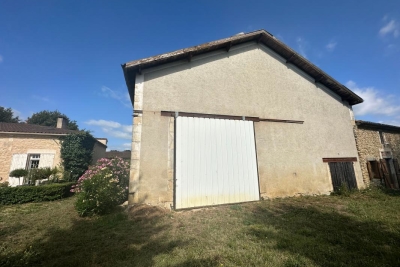 Commerce &agrave; louer &agrave; ST-PIERRE-DE-BAT   - 474 m&sup2; 