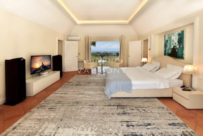 Villa à Antibes &agrave; louer à partir de 250 000 € / semaine, Photo 11