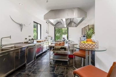 Villa à Saint-Tropez &agrave; louer à partir de 175 000 € / semaine, Photo 13