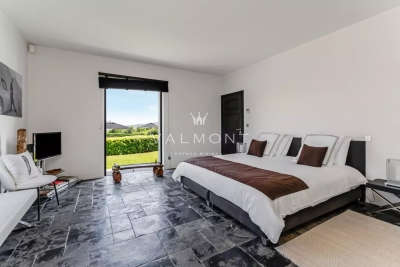 Villa à Saint-Tropez &agrave; louer à partir de 175 000 € / semaine, Photo 10