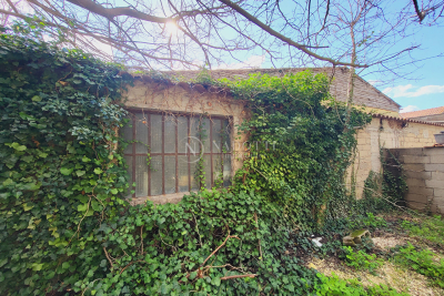 Maison à vendre à L'ISLE-SUR-LA-SORGUE  - 1 pièces - 155 m² 