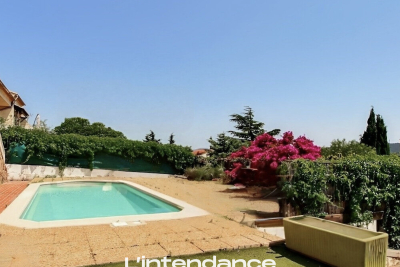 Maison &agrave; vendre &agrave; LA VALETTE-DU-VAR  - 6 pi&egrave;ces - 179 m&sup2; 