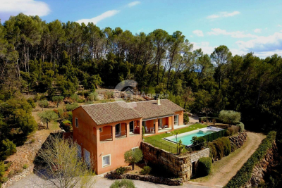 Maison à vendre à DRAGUIGNAN Flayosc - 6 pièces - 180 m² 