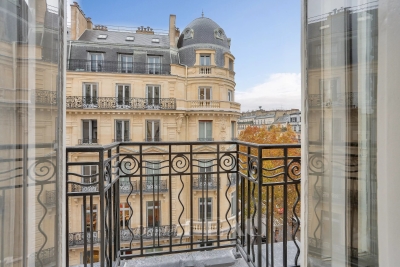 Appartement à louer à PARIS 9EME  - 2 pièces - 51 m² 