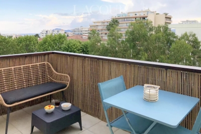 Apartment for sale in CANNES  - 2 rooms - 56 m&sup2; 