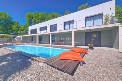 Maison à vendre à DRAGUIGNAN  - 6 pièces - 215 m² 
