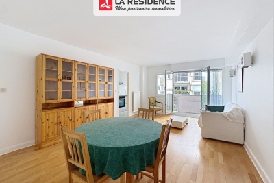 Appartement à louer à PARIS 17EME Buttes Chaumont - 2 pièces - 52 m² 