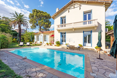 Maison &agrave; vendre &agrave; ST-RAPHAËL Peyron-Saint Sebastien - 6 pi&egrave;ces - 164 m&sup2; 