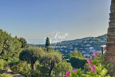 Maison à vendre à CAVALAIRE-SUR-MER  - 7 pièces - 220 m² 