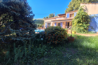 Maison à vendre à LA CIOTAT Centre Ancien-Cros-Lotins - 5 pièces - 145 m² 