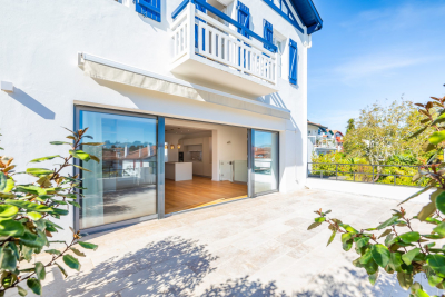 Maison à vendre à ST-JEAN-DE-LUZ  - 7 pièces - 195 m² 