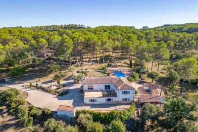 Maison à vendre à TARADEAU  - 9 pièces - 340 m² 