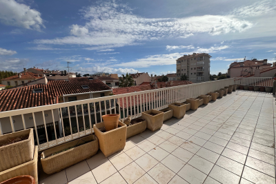 Appartement à vendre à HYÈRES  - 4 pièces - 114 m² 